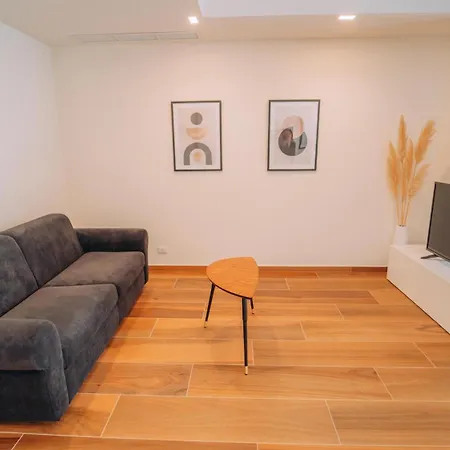 Donna Concetta Seaside