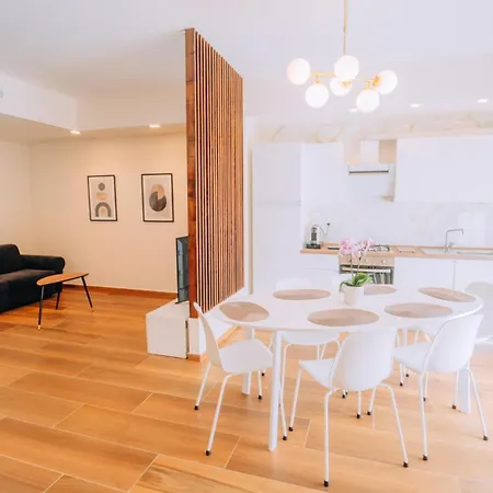 Donna Concetta Seaside *